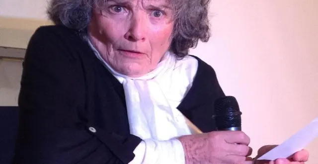 photo  coline serreau lors de son seule-en-scène.  &copy;  le maine libre 