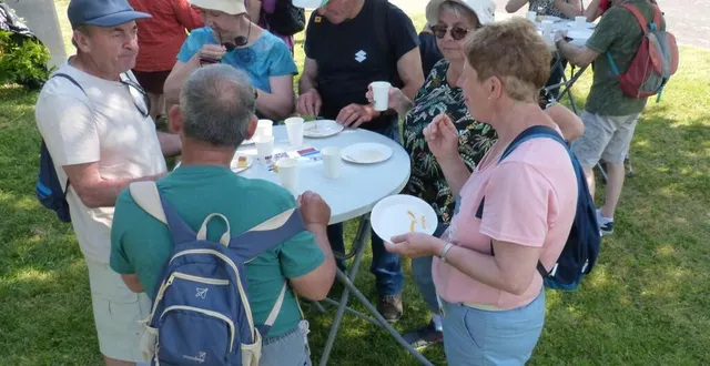 photo  les marcheurs sont venus plus nombreux que l’an passé.  &copy;  le maine libre 