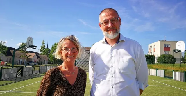 photo  anita paillot, maire, et frédéric esnault, président de formasport.  &copy;  ouest-france 