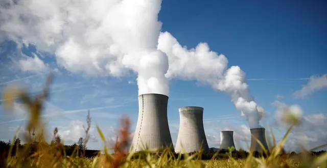 photo  la centrale de dampierre-en-burly, dans le loiret, est concernée par le problème posé par un coude en acier moulé au vieillissement problématique.  &copy;  reuters 