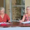 photo catherine blanchet (à gauche), adjointe et jacqueline brebion, conseillère déléguée, présentes à la réunion de conseil municipal du mardi 6 juin.