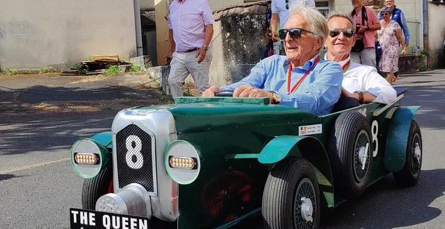 photo  la caisse baptisée par jacky ickx et derek bell, ce 8 juin.   &copy;  j. gibier f3al 