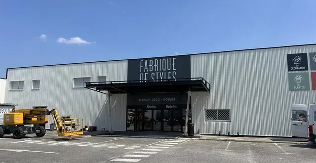 photo  l’enseigne fabrique de styles ouvre ce vendredi 16 juin 2023, dans la zone commerciale de cerisé, en périphérie d’alençon (orne).  &copy;  ouest-france 