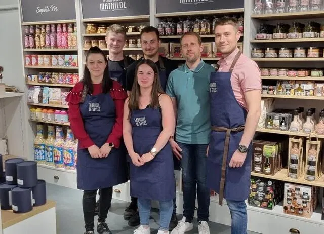 photo une équipe de six personnes va s’occuper du magasin fabrique de styles, qui ouvre ce vendredi 16 juin 2023 à alençon (orne).  ©  fabrique de styles