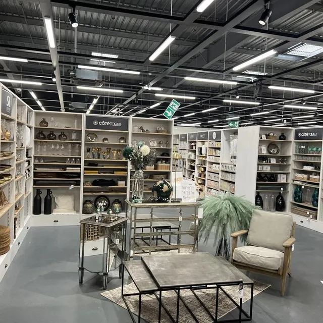 photo le magasin fabrique de styles distribue une centaine de marques françaises et européennes dans l’ameublement et la décoration.  ©  ouest-france