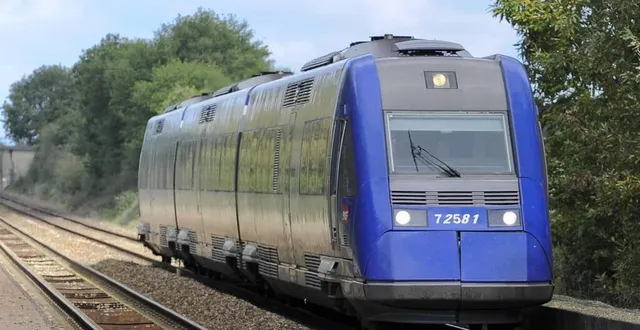photo  les usagers de la halte ferroviaire assurent que chaque matin, dix personnes montent dans le ter à rouessé-vassé.  &copy;  archives le maine libre - yvon loué 