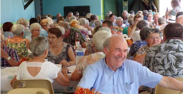 photo  le repas a réuni une centaine d’adhérents.  &copy;  le maine libre 