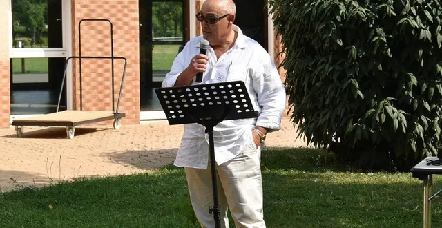 photo  un au revoir très émouvant pour rudy attal, qui a déjà donné rendez-vous à quelques personnes pour un apéro au pouliguen (loire-atlantique) où il se retire pour une retraite très méritée.  &copy;  le maine libre 