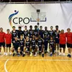 photo  l’équipe de france u15 est actuellement en stage à vittel : deux joueurs seulement sont nés en 2009 dans ce groupe, dont le néo-choletais aaron towo-nansi, en bas à gauche (accroupi, en polo). 