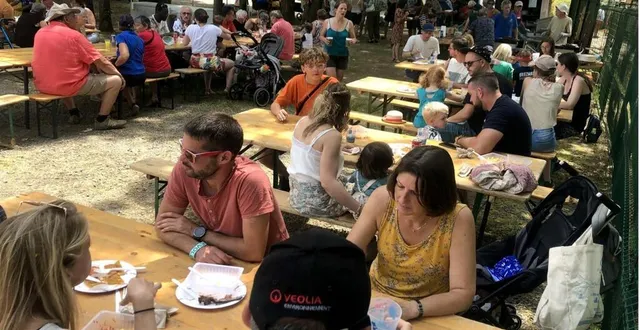 photo  400 repas commandés à l’occasion de lombr’en fête.  &copy;  le maine libre 