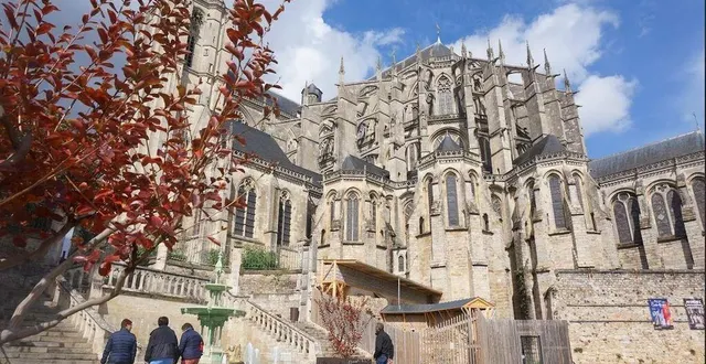 photo  la cathédrale saint-julien sera ouverte jusqu’à minuit.  &copy;  archives le maine libre 