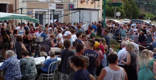 photo  la foule était au rendez-vous pour cette seconde édition.  &copy;  le maine libre 