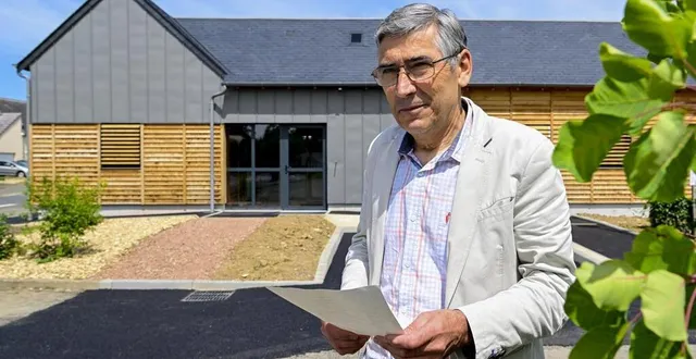 photo  la nouvelle maison médicale, fin prête, devait accueillir les deux médecins espagnols. le maire et son équipe vont devoir retrousser leurs manches pour trouver de nouveaux praticiens.  &copy;  le maine libre – yvon loué 