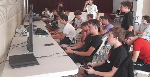 photo  il n’y avait que des garçons inscrits à la journée gaming.  &copy;  le maine libre 