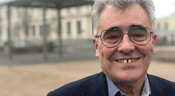 photo  philippe van hoorne, maire de l’aigle et président des maires de l’orne.  &copy;  archives ouest-france 