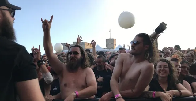 photo  le groupe de métal industriel mass hysteria était très attendu pour les festivaliers des bichoiseries, à cerisy-belle-étoile, dans l’orne, ce vendredi 23 juin 2023.  &copy;  ouest-france 