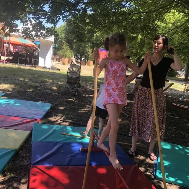 photo des ateliers cirque pour tous les âges. les enfants sont les premiers intéressés !  ©  ouest-france