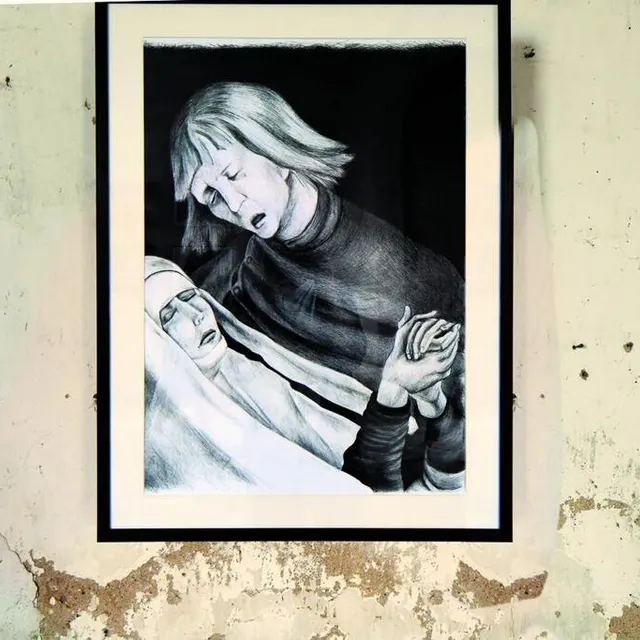 photo matthias saillard a investi la chapelle de sainte-gemmes-d’andigné qui se trouve au cœur du cimetière.  ©  art et chapelles