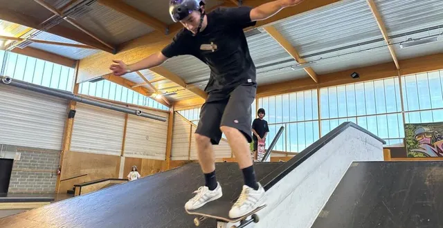 photo  parmi les plus mordus de la discipline, léo a participé, ce dimanche 25 juin 2023, à la fête du skate qui s’est déroulée au spot du mans.  &copy;  ouest-france 