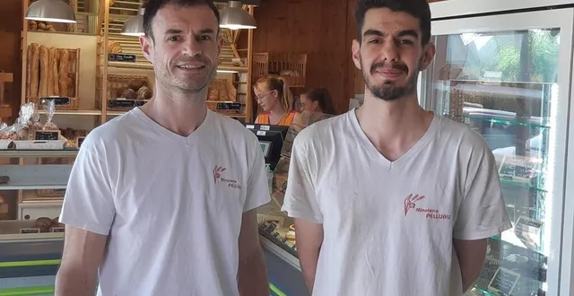 photo  guillaume bruneau et son ex-ouvrier et repreneur erwan troispoils.  &copy;  le maine libre 