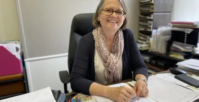photo  annick leroy aura 61 ans en août. après quinze années passées à la tête du collège notre-dame-de-lancrel à alençon, celle qui fut auparavant professeure de sciences et vie de la terre, prend sa retraite.  &copy;  ouest-france 