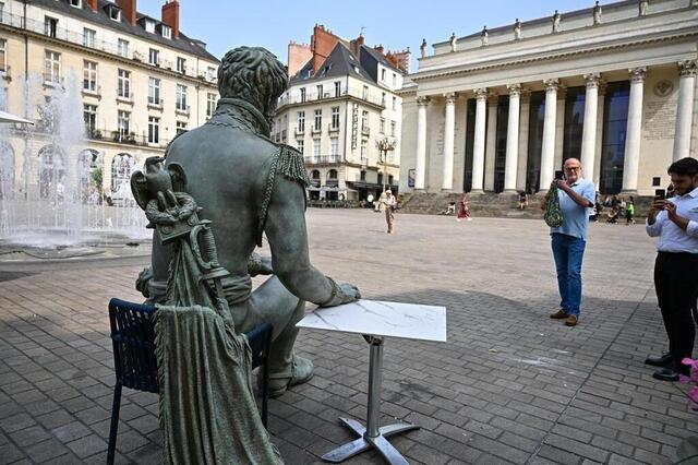photo la statue du général cambronne place graslin, à nantes.  ©  franck dubray / ouest france