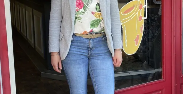 photo  anne-charlotte bertrand, à la tête du café des arts.  &copy;  archives le maine libre 