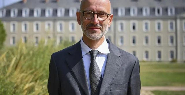 photo  mathias bouvier a commencé sa carrière comme enseignant agrégé en arts plastiques.  &copy;  photo archives le maine libre yvon loue 