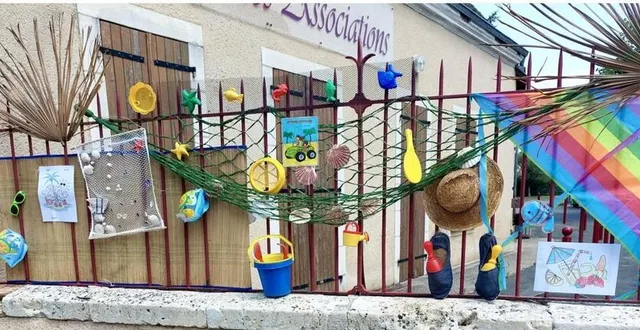 photo  couleurs vives de l’été, sur les grilles, etc.  &copy;  le maine libre 