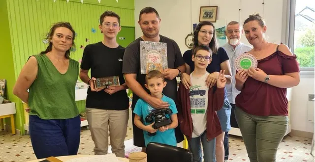 photo  deux des trois bénévoles à la bibliothèque ont piloté ce premier escape game qui se prolongera cet été.  &copy;  le maine libre 