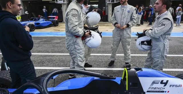 photo  les billets sont revendus au prix de 54,15 €.  &copy;  archives denis lambert 