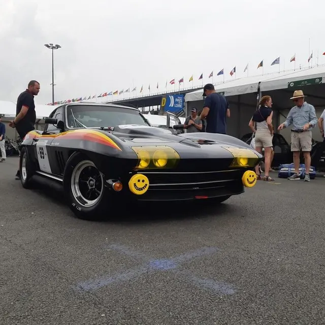 photo une chevrolet corvette qui passe les vérifications techniques.  ©  guillaume nédélec