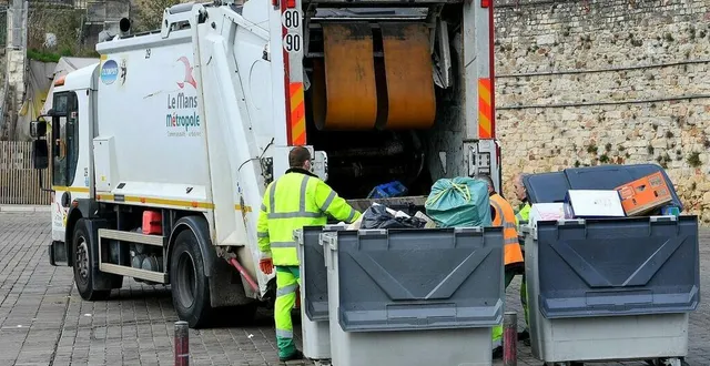 photo  les habitants et commerçants sont invités à rentrer leur benne et ne pas laisser les cartons dans les rues du centre-ville.  &copy;  archives yvon loué 