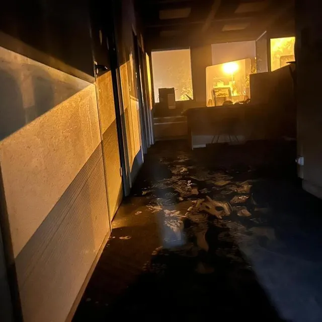 photo l’accueil de la mairie de coulaines, l’état-civil et le centre communal d’action sociale ont été endommagées par l’incendie, ce samedi 1er juillet 2023.  ©  ouest-france