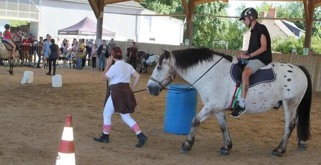 photo  des baptêmes de poney seront proposés toute la journée.  &copy;  archives le maine libre 
