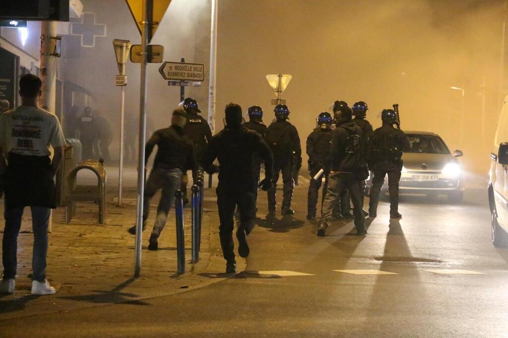 Émeutes après la mort de Nahel : comment des anti-casseurs ont aidé la  police à Lorient - Lorient.maville.com