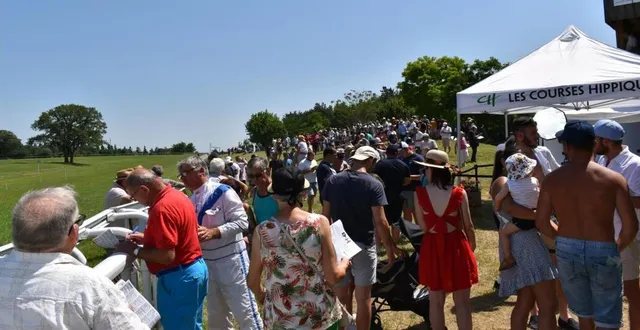 photo  le public était nombreux sur l’hippodrome.  &copy;  le maine libre 