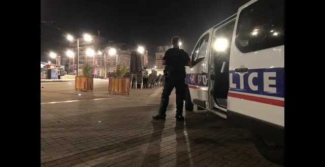 photo  la place de la république était calme, vers 1 h ce dimanche 2 juillet 2023.  &copy;  ouest-france 