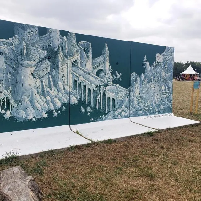 photo certains peintres ont quasiment terminé leur fresque.  ©  le maine libre