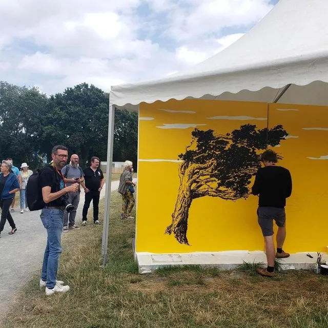 photo ce festival est l’occasion de voir les fresques évoluer au fil des heures.  ©  le maine libre