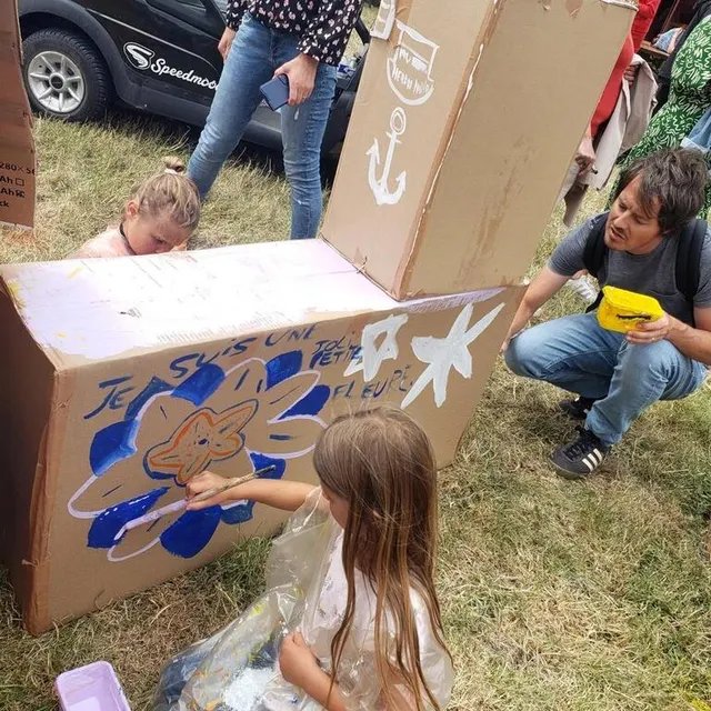 photo c’est aussi l’occasion de peindre en famille.  ©  le maine libre