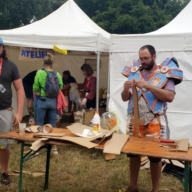 photo la sécurité en armure veille au grain au gué-de-maulny !  ©  le maine libre