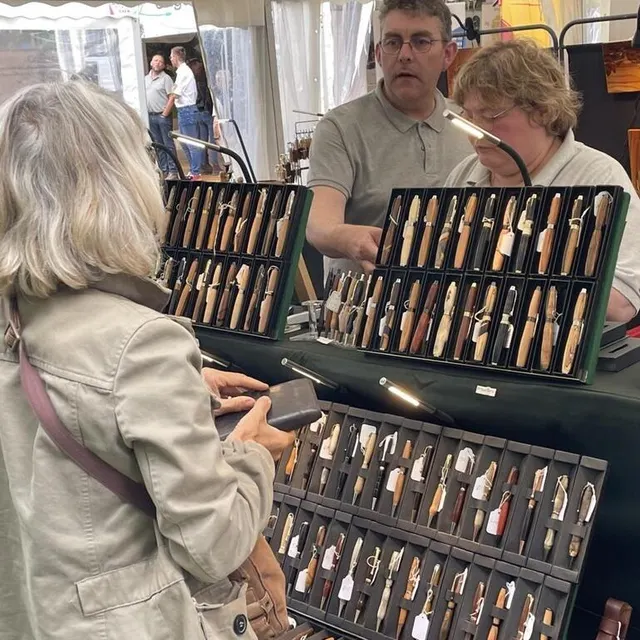 photo le marché du terroir et de l’artisanat a attiré du monde.  ©  ouest-france