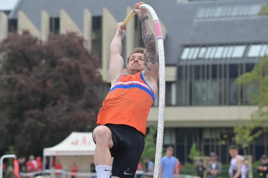 Athlétisme. PréFrance à ValdeReuil Théo Derobert, toujours plus haut à la perche . Sport Athlétisme. PréFrance à ValdeReuil Théo Derobert, toujours plus haut à la perche . Sport