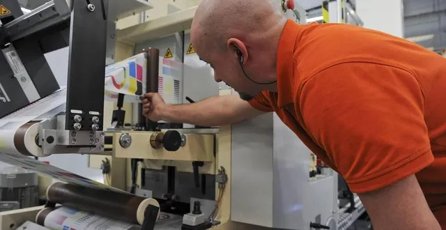 photo  l’entreprise cgmp travaille sur le marché des arts de la table.  &copy;  archives le maine libre – yvon loué 