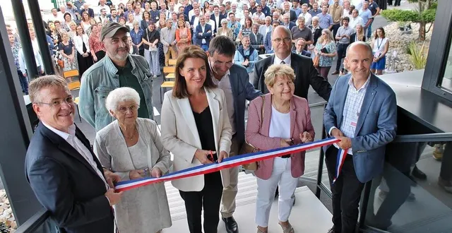 photo  jeannine chancereul et simone lambert, veuves de deux des fondateurs de groupe volailler ldc ont coupé le ruban, jeudi 29 juin 2023, avec la présidente de région christelle morançais.  &copy;  ouest-france 