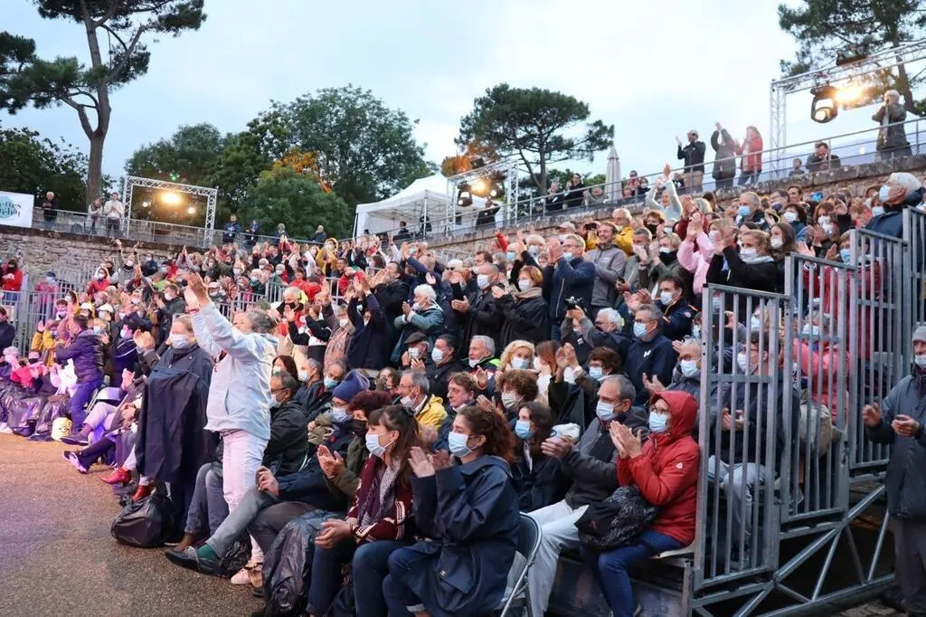 Scènes de Bréhat : des spectacles sur mesure dans un cadre magique ...
