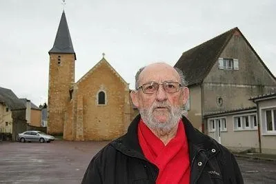 photo  l’ancien maire d’oizé, jean-pierre boustouler, est mort à l’âge de 84 ans.  &copy;  archives ouest-france 