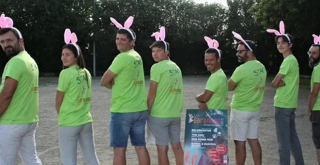 photo  une partie des organisateurs, une bande de joyeux lurons.  &copy;  le maine libre 