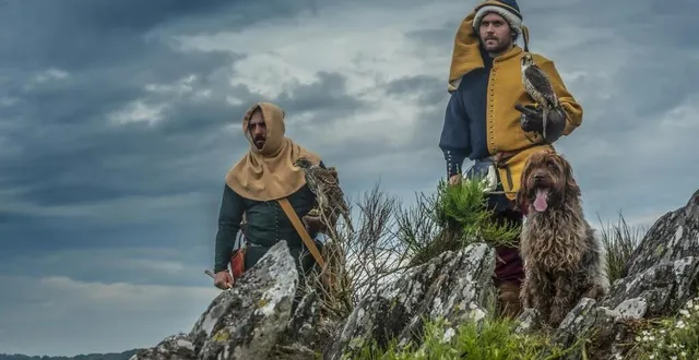 photo  la compagnie passion du roy présentera son spectacle sur « l’art du fauconnier » au manoir de la cour les 19 et 20 août 2023.  &copy;  cie passion de roy 